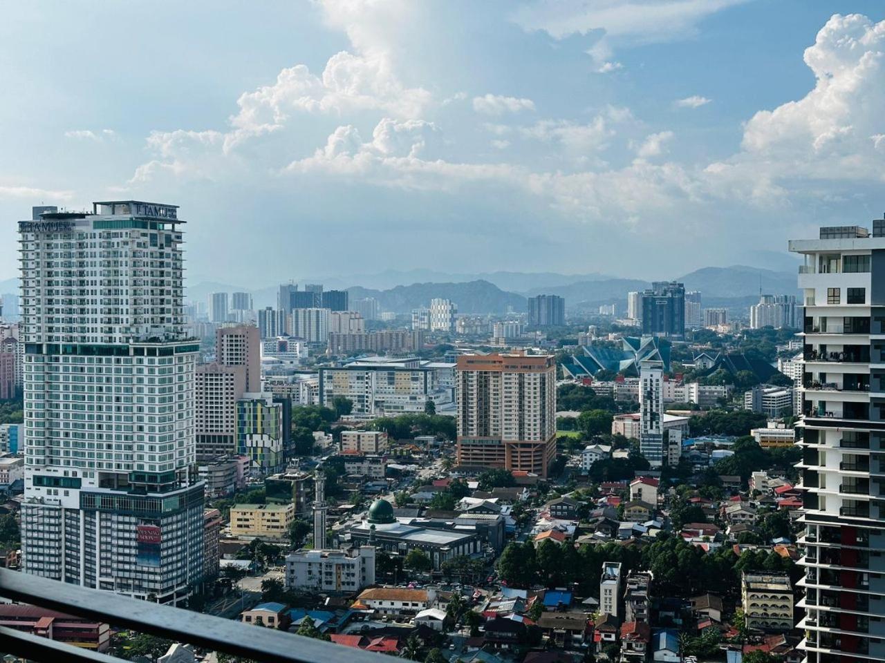 Summer Suites By Hibiscus Kuala Lumpur Exterior foto